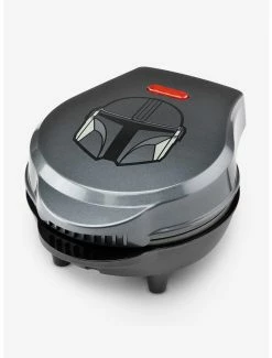Kitchen Star Wars The Mandalorian Mythosaur Mini Waffle Maker