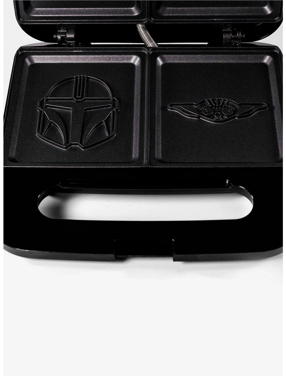 Kitchen Star Wars The Mandalorian Grilled Cheese Maker - Image 2