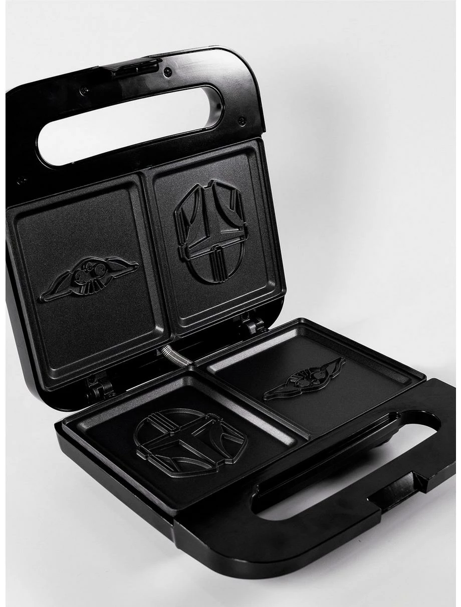 Kitchen Star Wars The Mandalorian Grilled Cheese Maker - Image 3