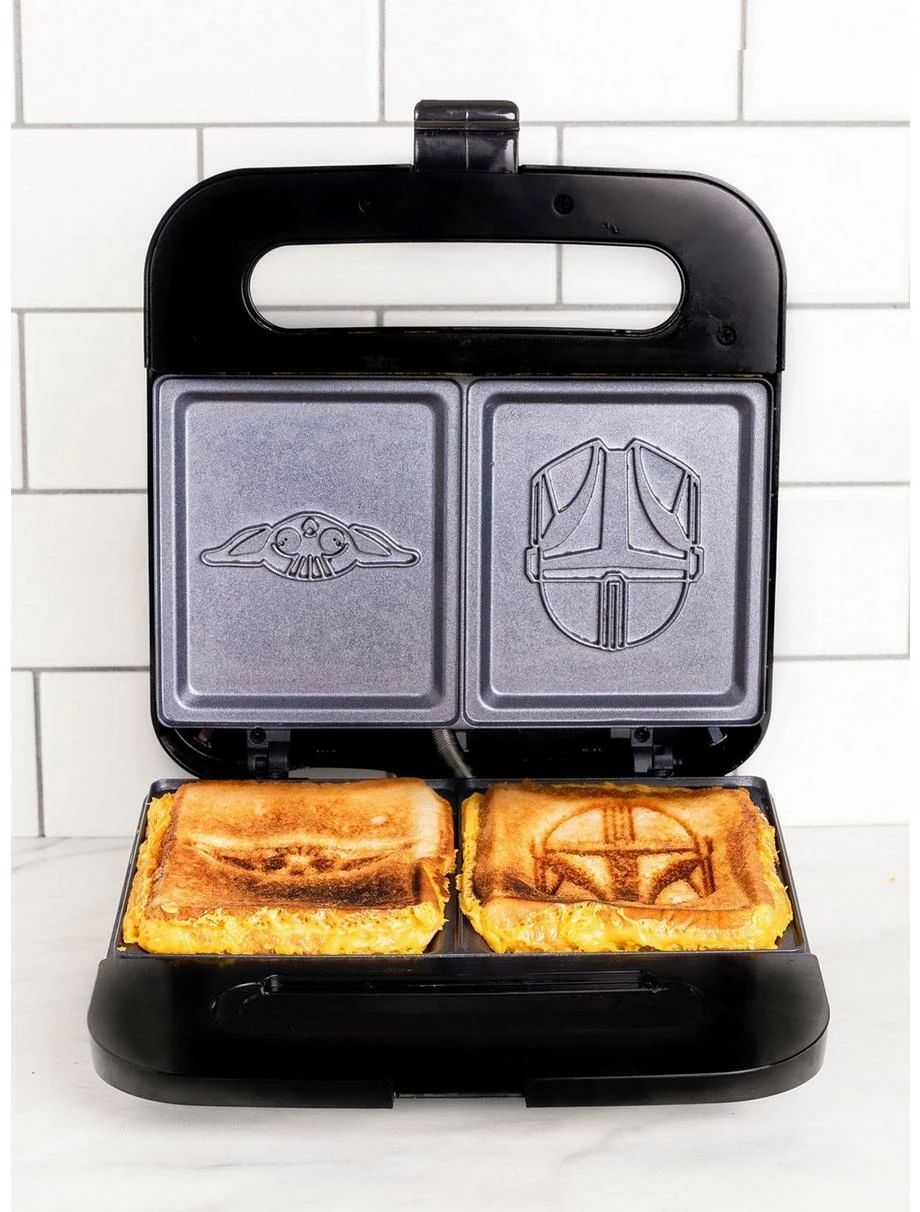 Kitchen Star Wars The Mandalorian Grilled Cheese Maker - Image 4