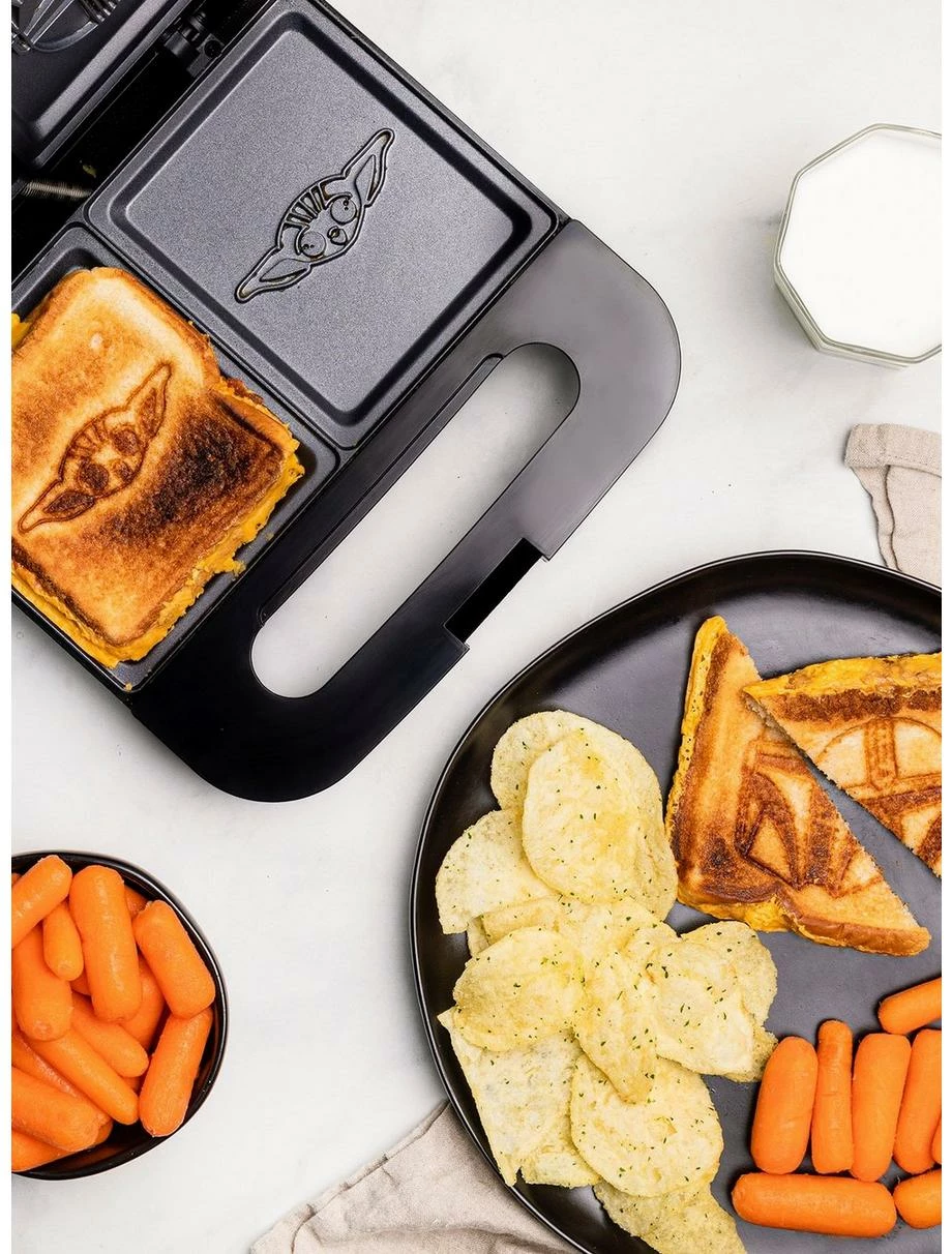 Kitchen Star Wars The Mandalorian Grilled Cheese Maker - Image 5